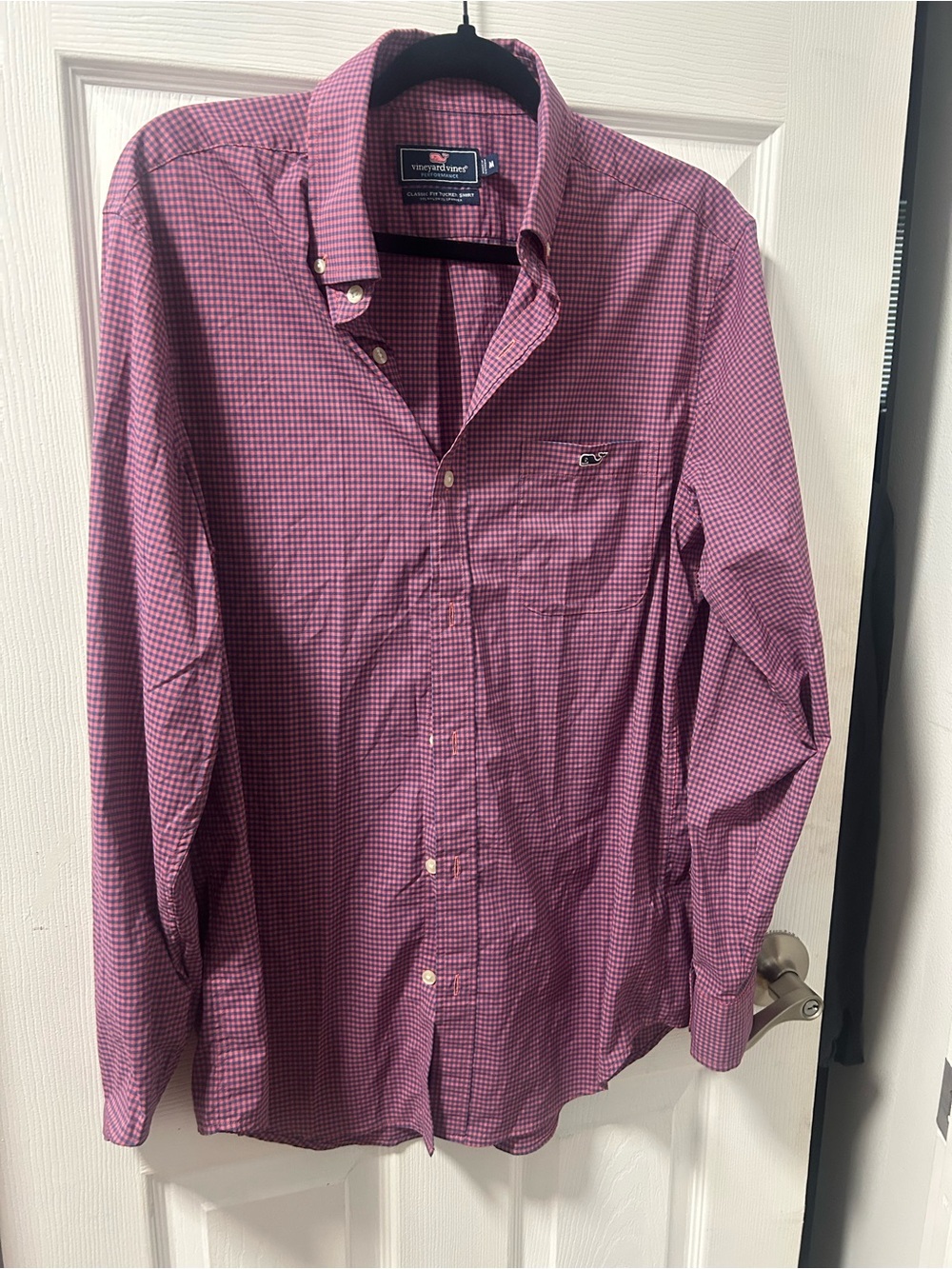 Vineyard Vines classic fit Tucker shirt medium pink blue EUC men’s